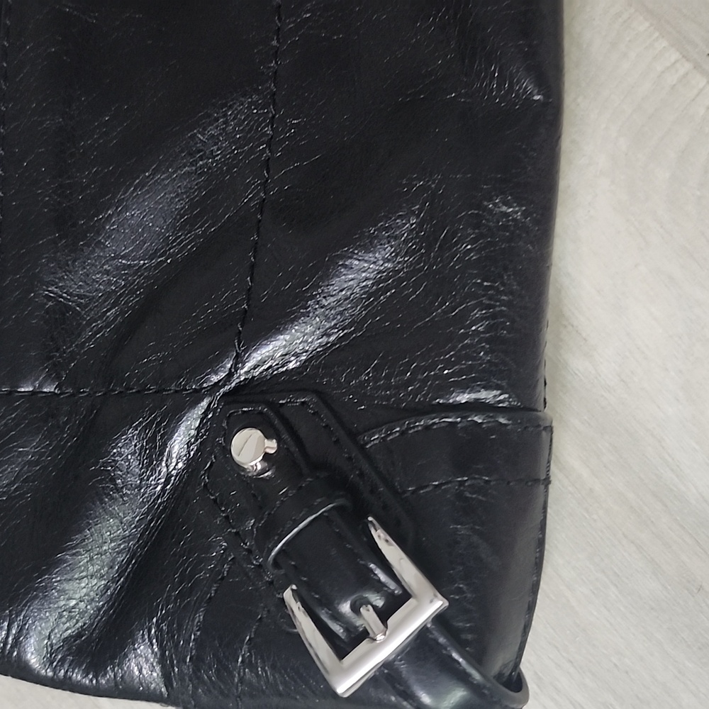 Michael Kors Wristlet - Picture 4 of 16